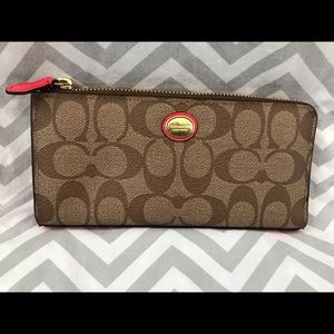 Coach continental signature wallet